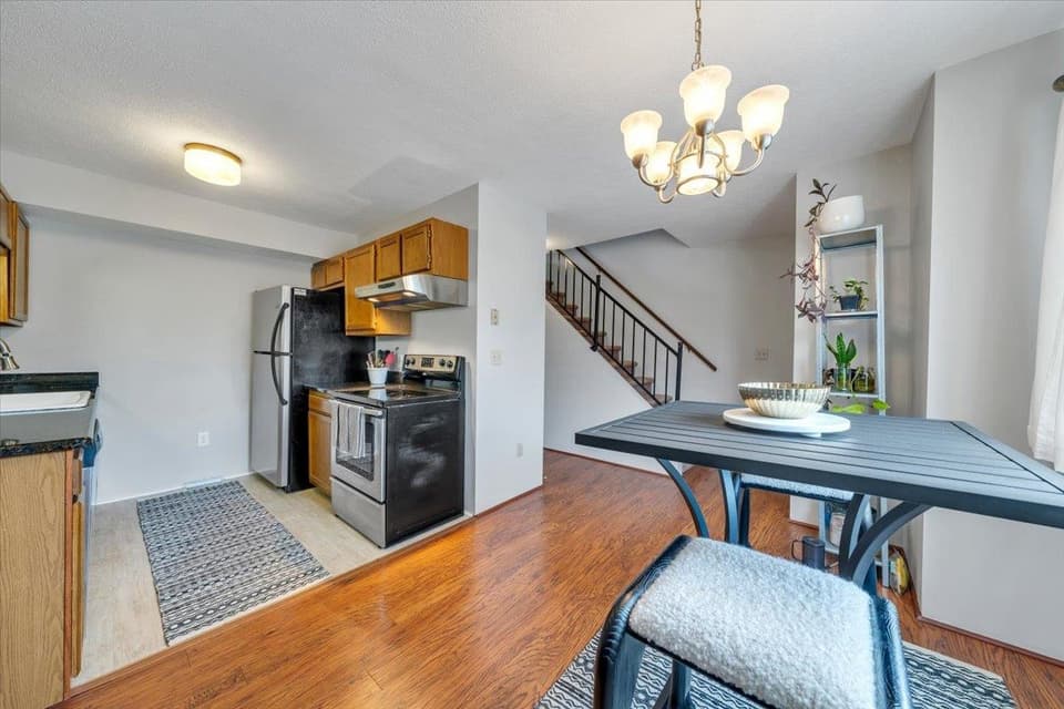 2615 Glade Drive SE, photo 11 of 35