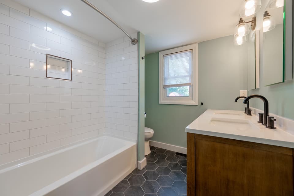 220 Clearview Drive, photo 22 of 34