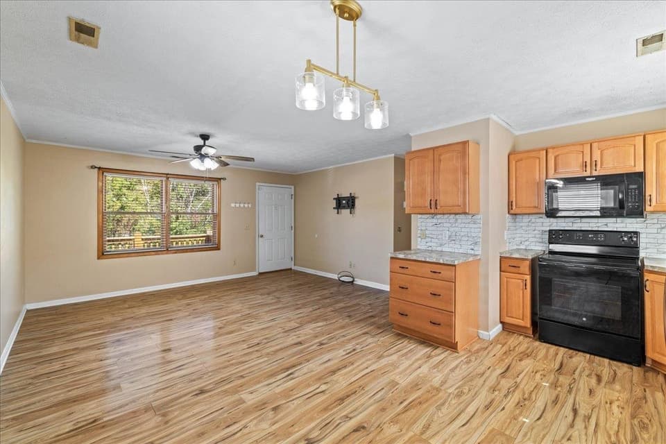 3401 Brookside Drive, photo 8 of 29