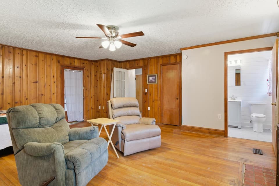 705 W Main Street, photo 19 of 40