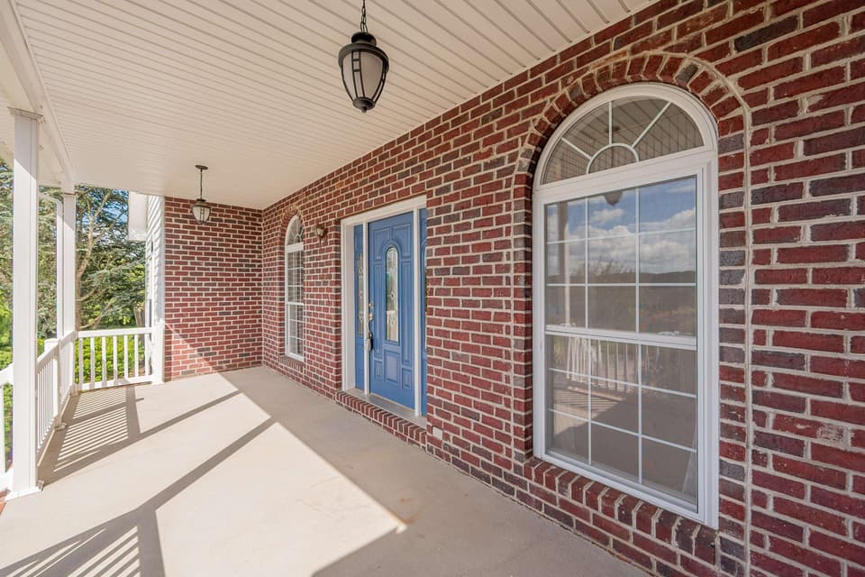 3810 Divine Drive, photo 12 of 40