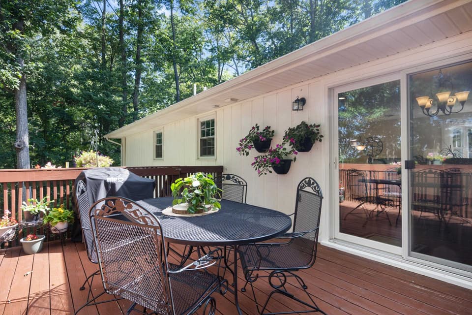 405 Tomahawk Drive, photo 21 of 40