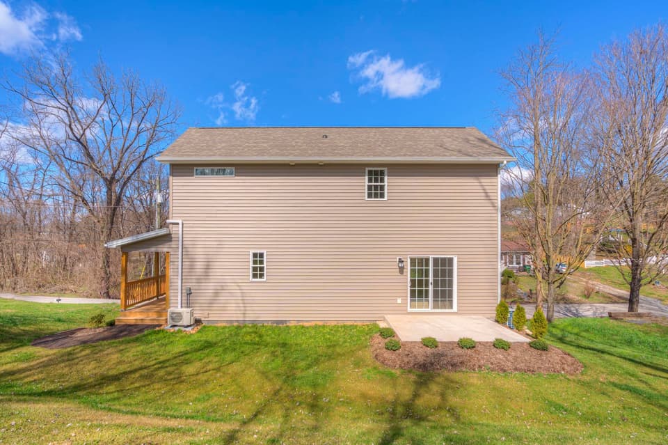 495 School Lane, photo 6 of 40