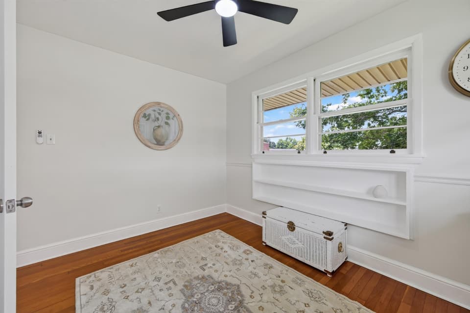 107 Roseland Drive, photo 35 of 40
