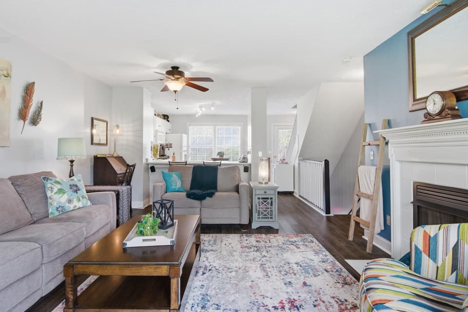 1270 Orange Leaf Court, photo 6 of 34