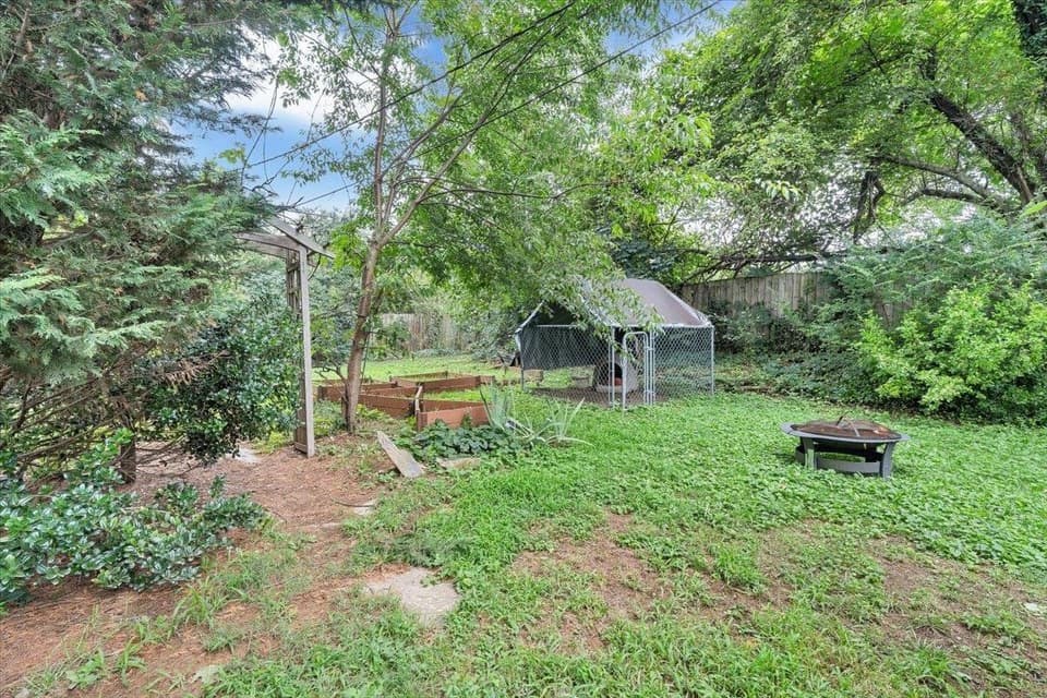 100 Roseland Drive SW, photo 29 of 35