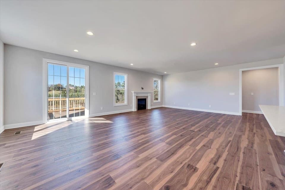 1000 Round Meadow Drive, photo 4 of 24