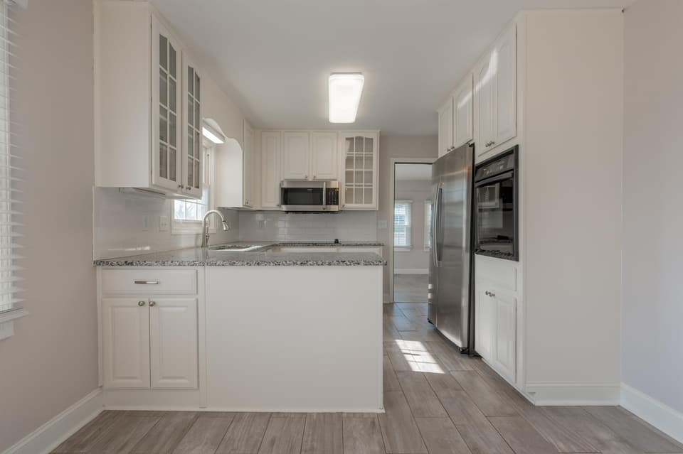 230 Montgomery Street NE, photo 15 of 40