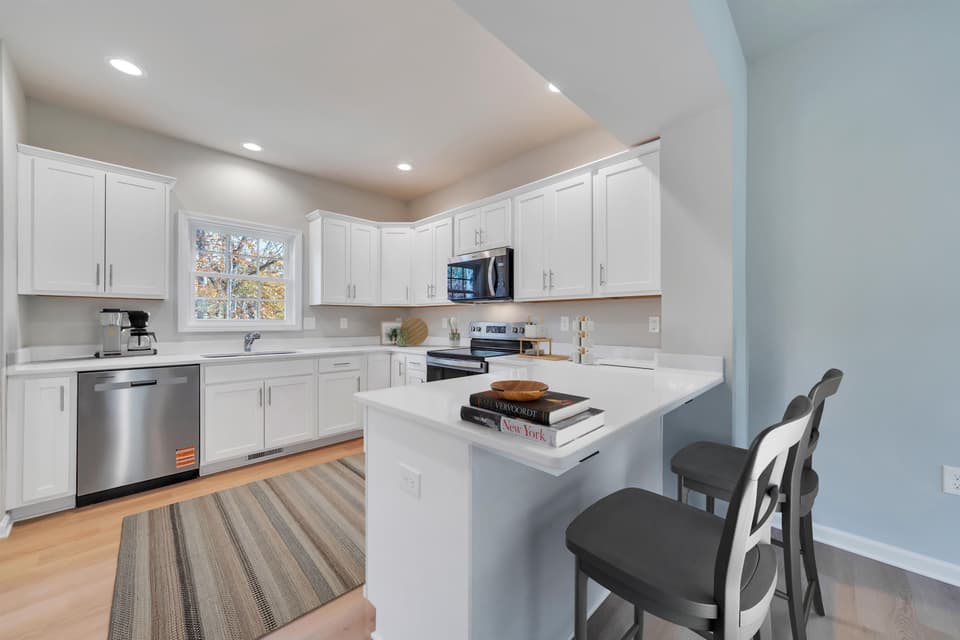 1545 Kensington Way, photo 8 of 38