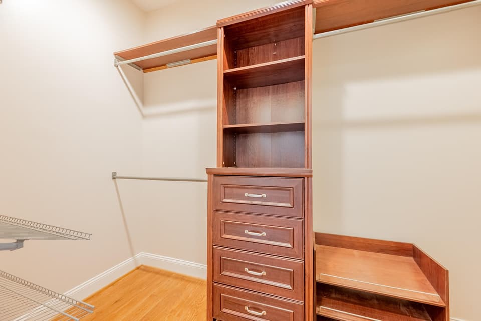 3810 Divine Drive, photo 26 of 40