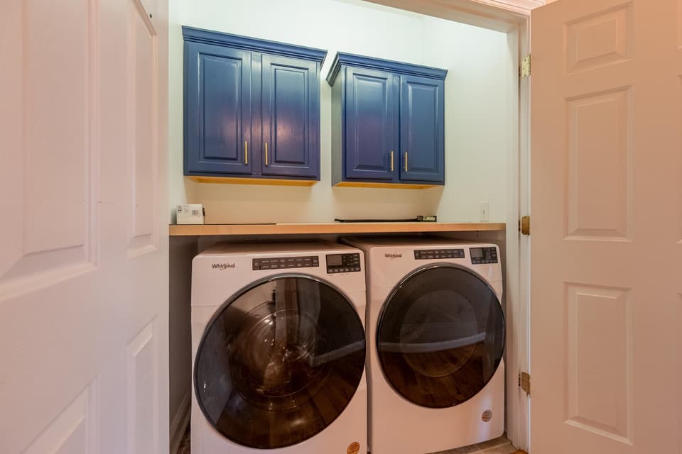 305 Meadow Drive, photo 38 of 40