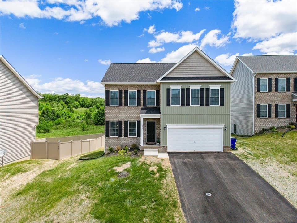 990 Holland Loop NW, photo 4 of 40