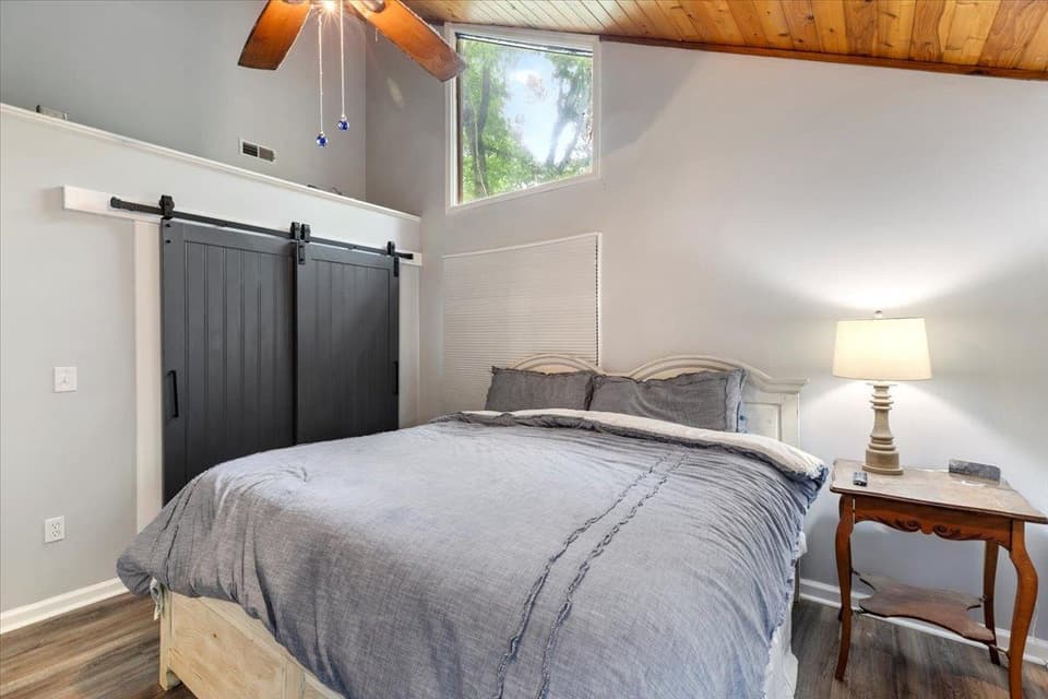 1200 Flint Drive, photo 17 of 40
