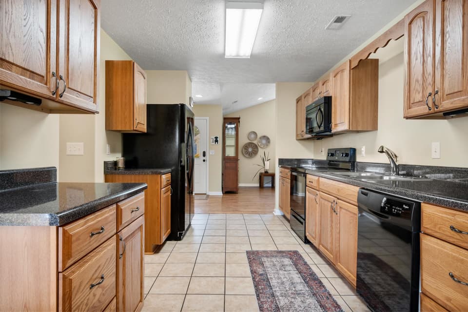 180 Alexa Lane, photo 8 of 36