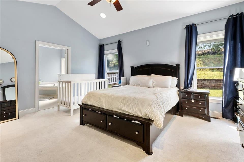 1015 Falor Lane, photo 21 of 40