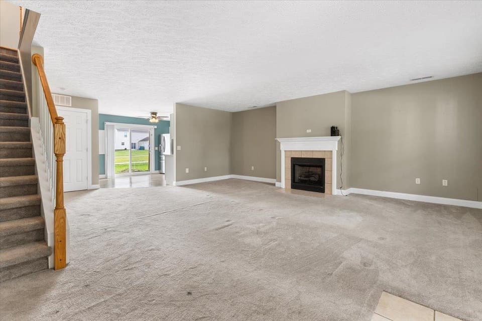 300 Willow Oak Drive, photo 8 of 40