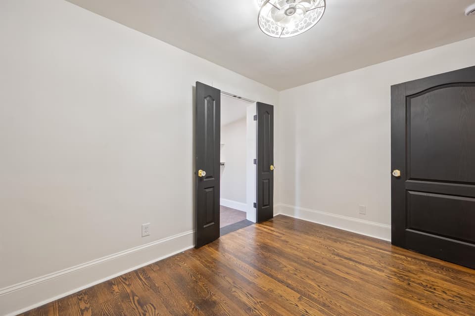 200 S Franklin Street, photo 36 of 40