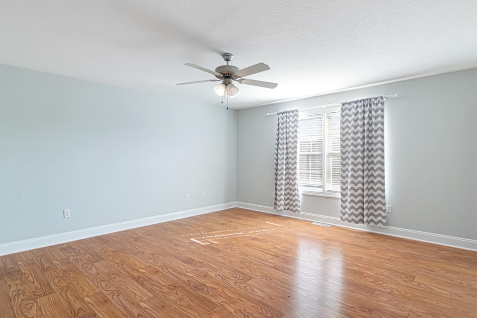 1730 Lions Drive, photo 37 of 40