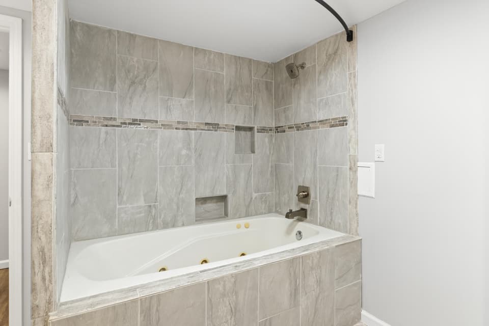 4090 Roanoke Street, photo 30 of 40