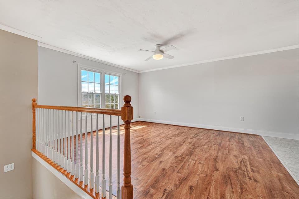 385 Tanglewood Drive SE, photo 4 of 40