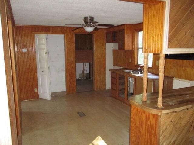 1099 Pollard Rd, photo 4 of 11