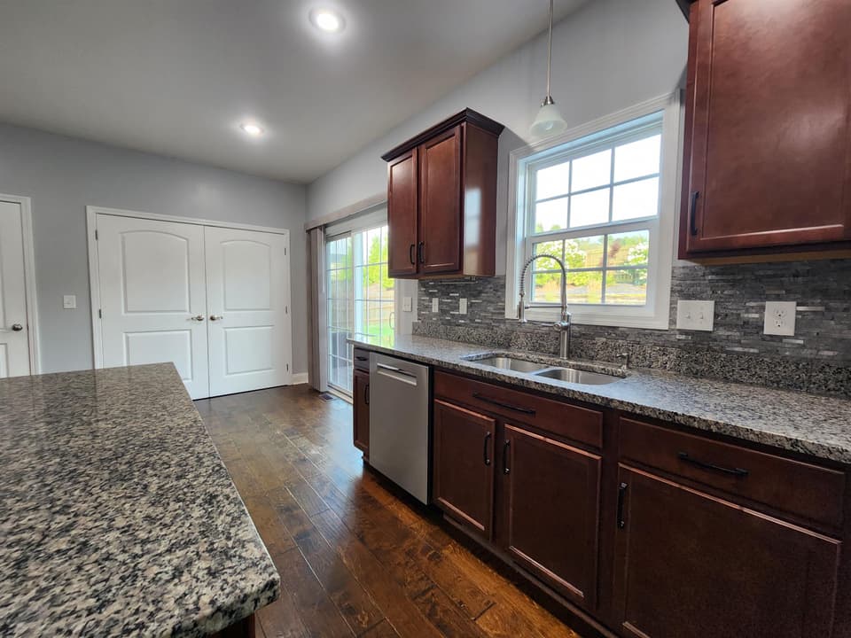190 Aldwych Avenue, photo 11 of 40