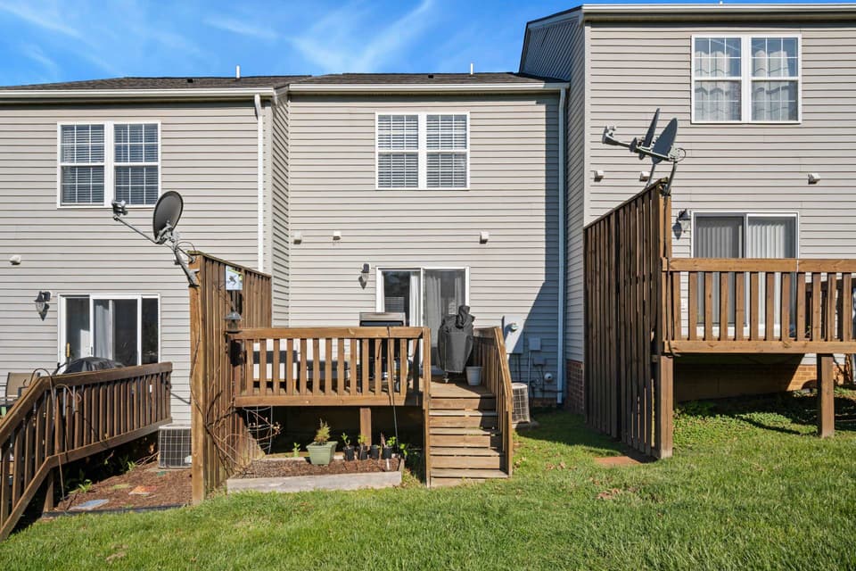 145 Blue Leaf Drive, photo 29 of 40