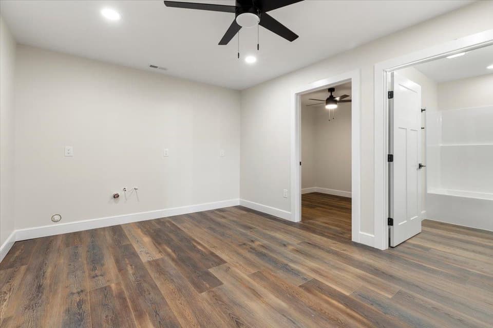 1045 Beaver Drive, photo 34 of 40