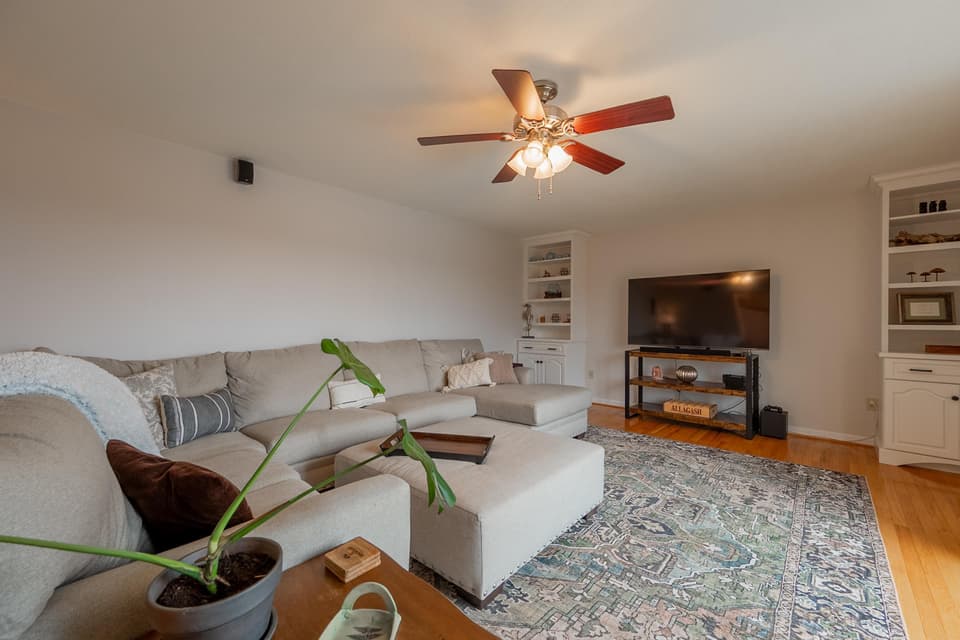 160 Spring Buck Lane, photo 36 of 40