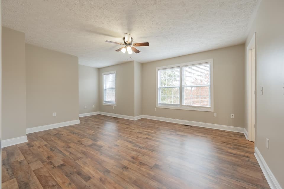 590 Tall Oak Boulevard, photo 29 of 40