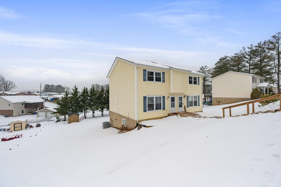 435 Cherokee Drive, photo 5 of 40