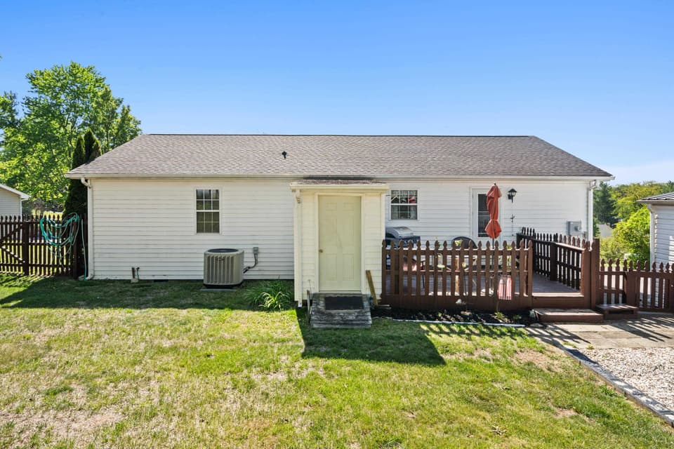 700 Warren Court, photo 32 of 40