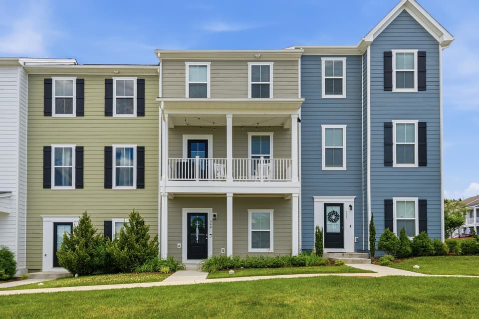 340 Hamilton Avenue NW, photo 2 of 40