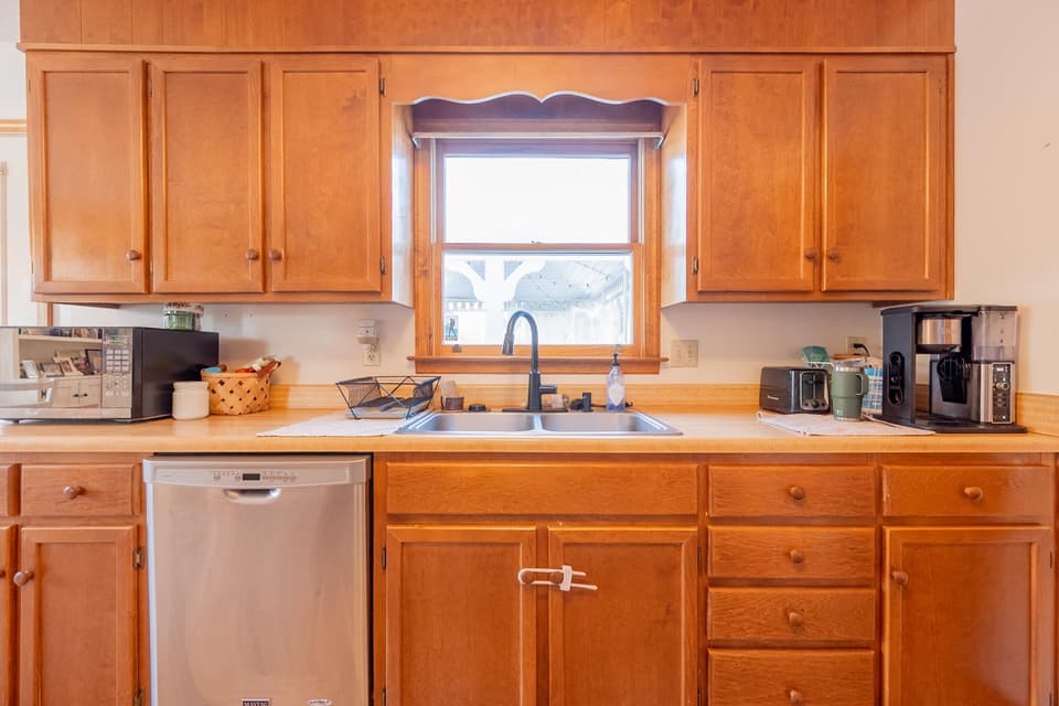 225 Pelham Lane, photo 20 of 40