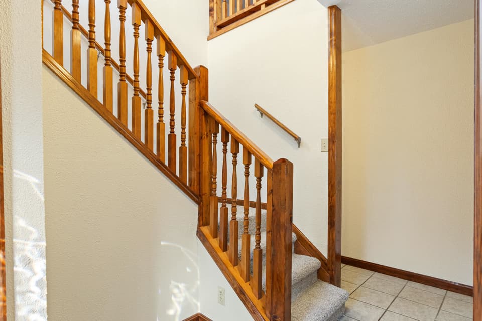 4550 Wayside Drive, photo 6 of 40
