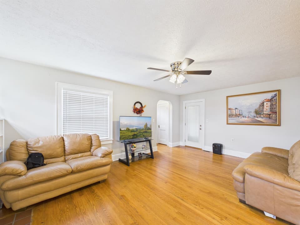 195 Church Street, photo 22 of 40