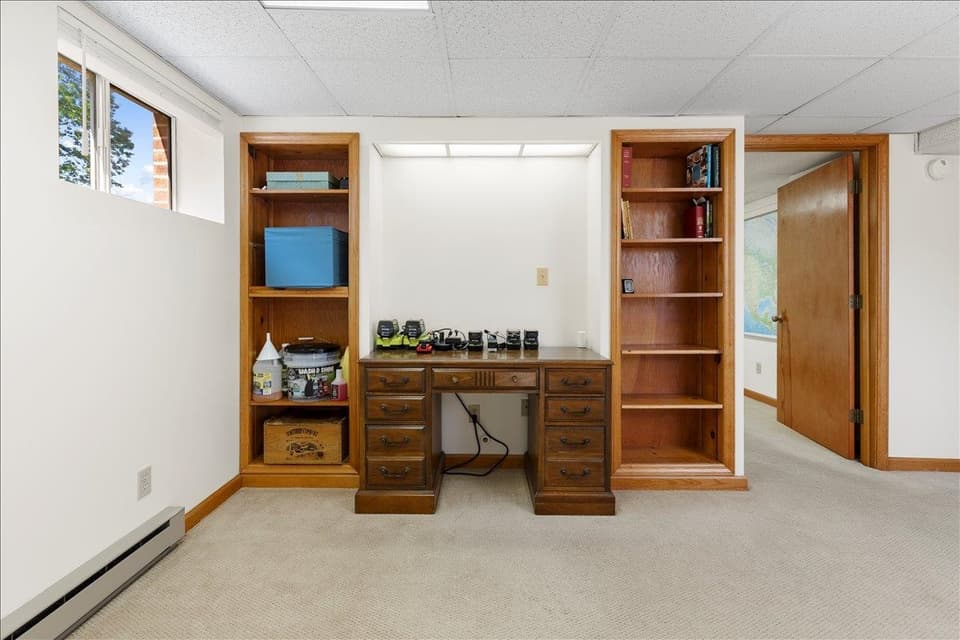180 Henley Drive, photo 35 of 40