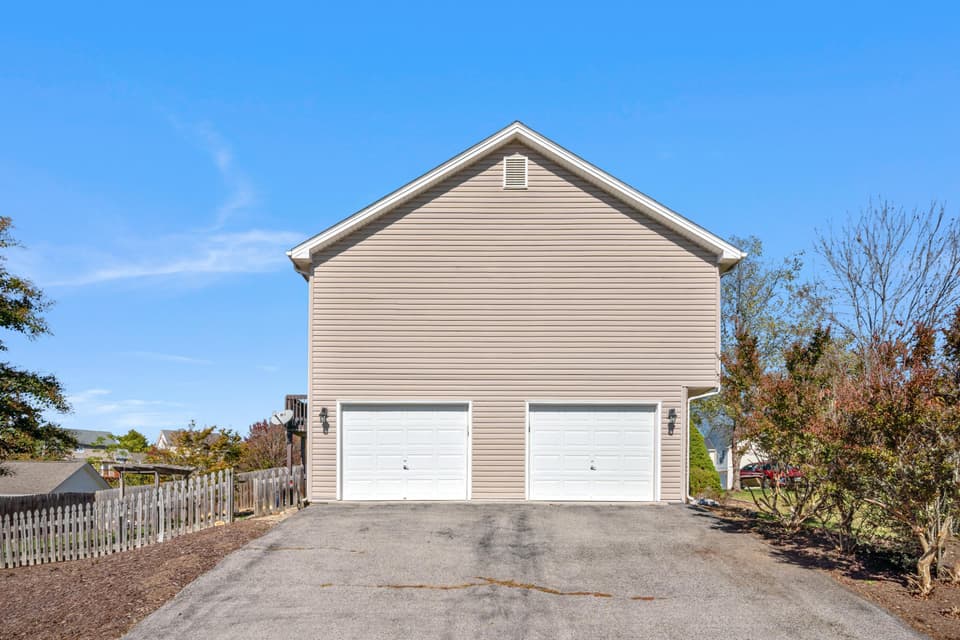 805 New Village Drive NW, photo 6 of 40