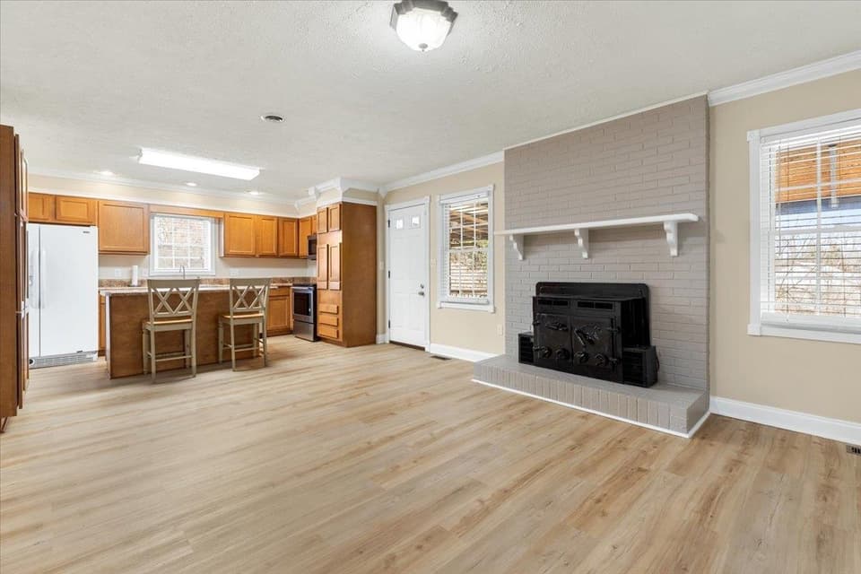 106 Miller Street SE, photo 18 of 40