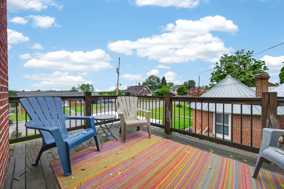 301 S Franklin Street, photo 21 of 35