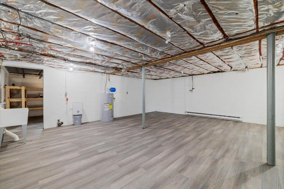 130 Greenway Drive, photo 18 of 30
