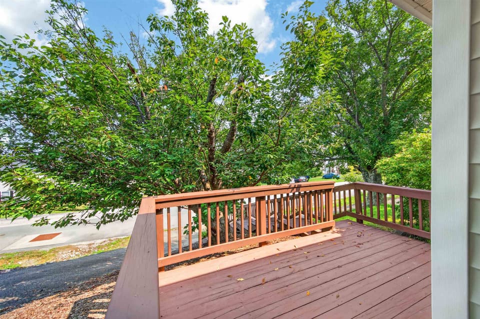 650 Kamran Drive, photo 39 of 40