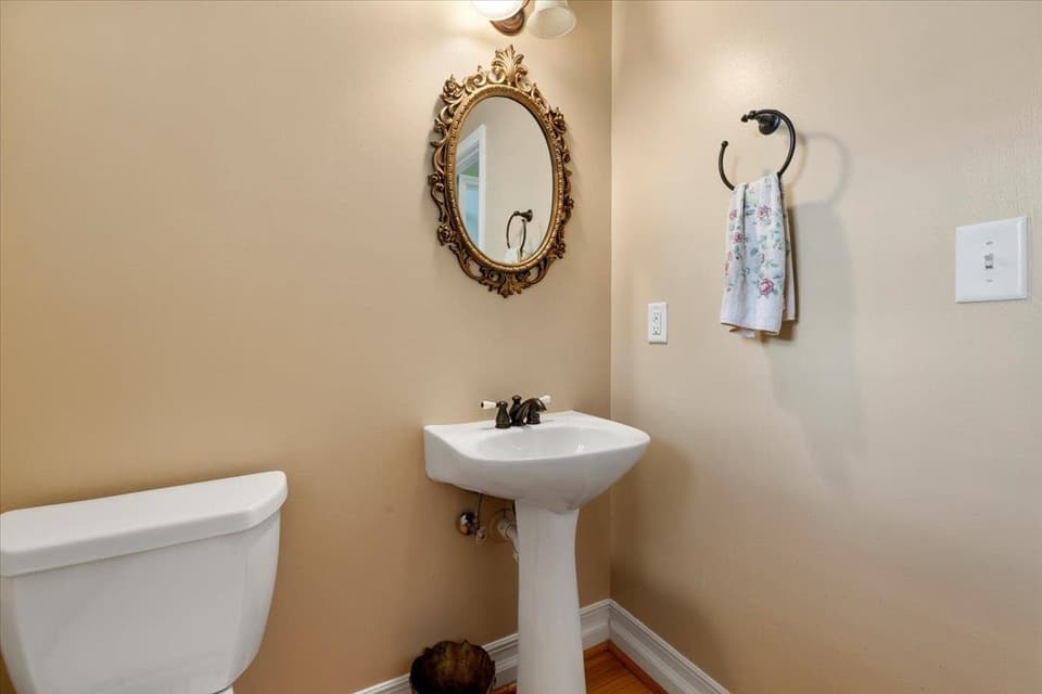 1044 Green Ridge Road, photo 12 of 40