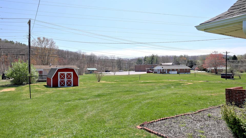 155 Gum Drive, photo 4 of 34