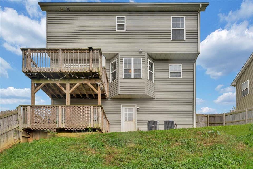 350 Chelsea Loop, photo 33 of 37