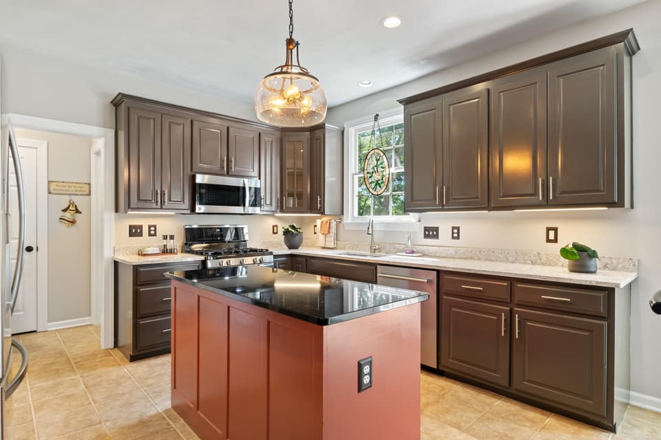 2130 Lubna Drive, photo 25 of 40