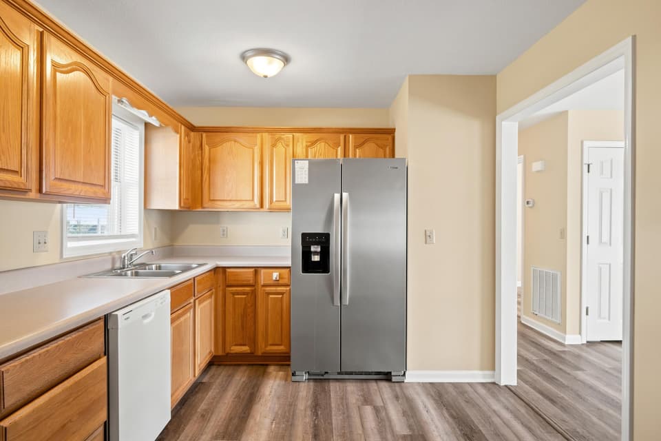 545 2nd Street, photo 15 of 40