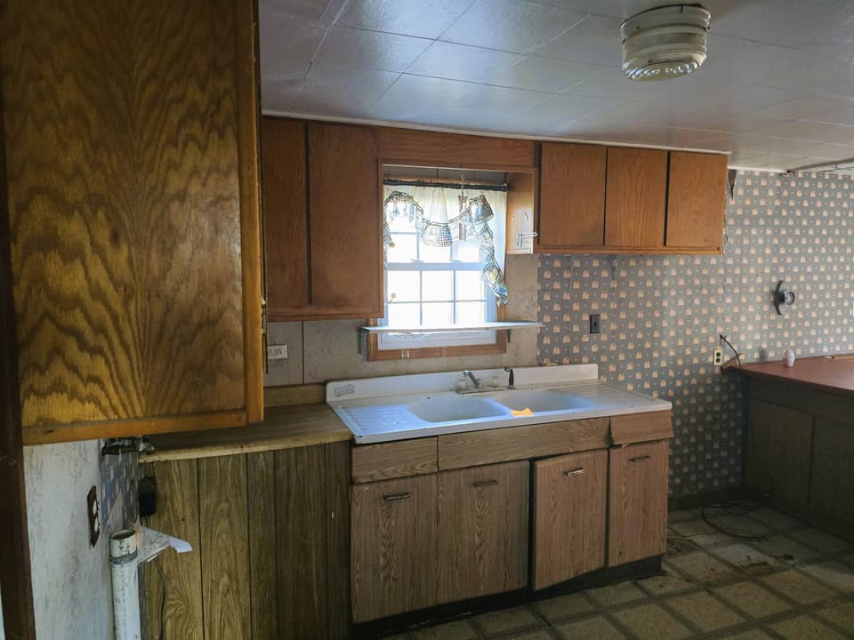 208 Easy Street, photo 21 of 39