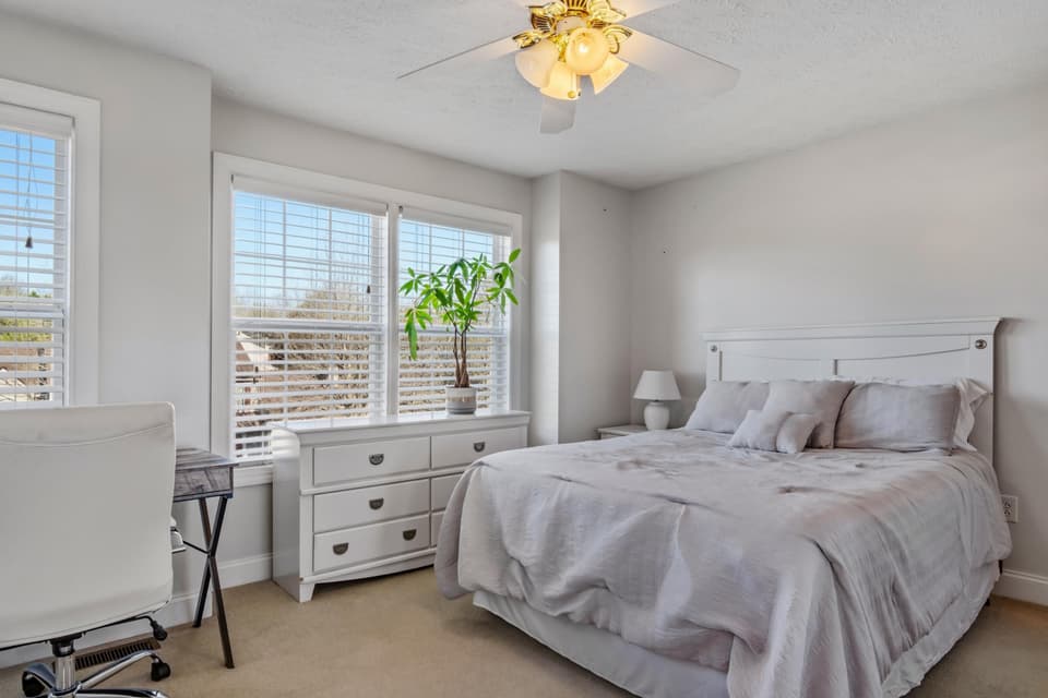 145 Blue Leaf Drive, photo 22 of 40