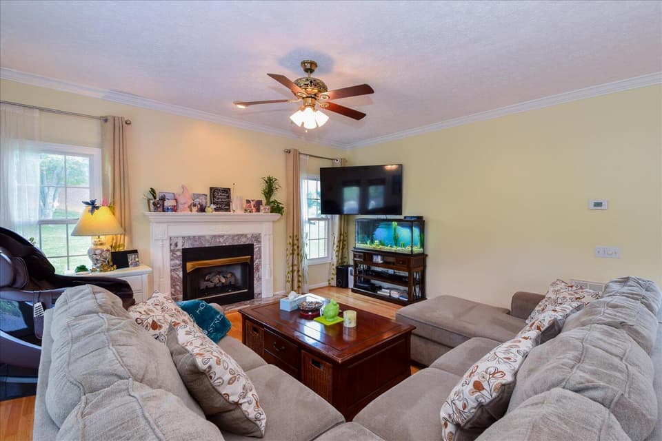 2070 Lake Vista Drive, photo 7 of 36